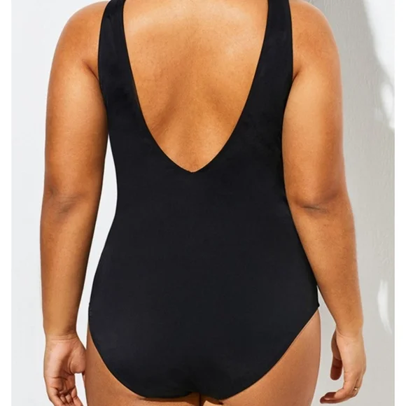 🏷️ Meet.Curve Black V-Neck Streak Modern One Piece Swimsuit 3X - Picture 2 of 3